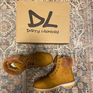 NIB DIRTY LAUNDRY ALTITUDE BOOT